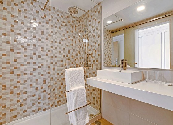 Auramar Beach Resort - Doppelzimmer Premium seitl. Meerblick (Zimmercodierung DMN)