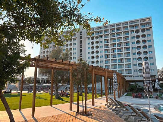 Ozadi Altura Beach Resort