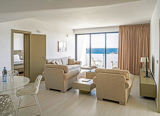 Memmo Baleeira - Wohnbeispiel Memmo Suite Meerblick (Zimmercodierung J1M)