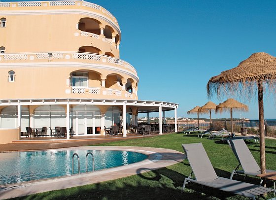 AP Oriental Beach