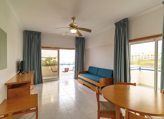Ukino Terrace Algarve - Concept Hotel - Wohnbeispiel Appartement seitl. Meerblick (Zimmercodierungen ABN & OBN)