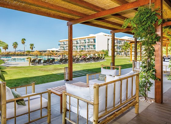 AP Cabanas Beach & Nature