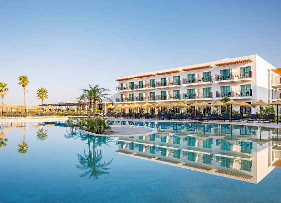 AP Cabanas Beach & Nature