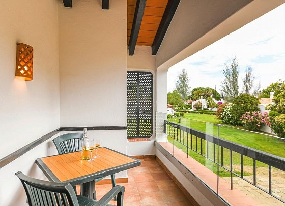Pedras D'el Rei - Beispiel Balkon Studio (Zimmercodierung SB1)
