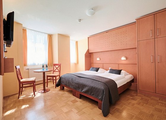 JUFA Hotel Meersburg - Wohnbeispiel Doppelzimmer (Zimmercodierung DB1/DC1)