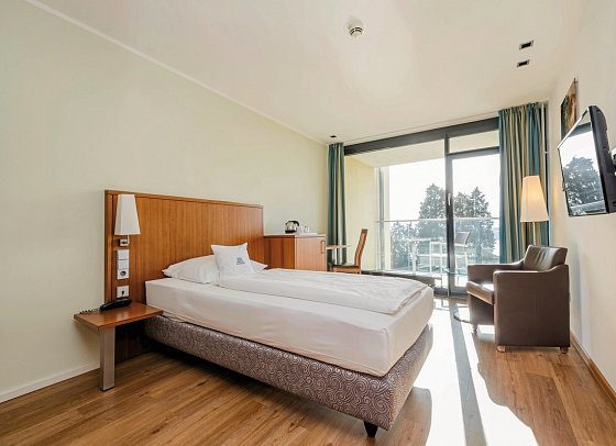 Parkhotel St. Leonhard - Wohnbeispiel Einzelzimmer Standard Seeseite (Zimmercodierung EG1)
