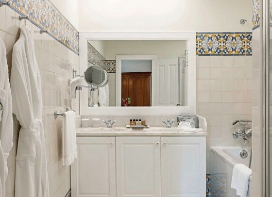 Quinta Jardins do Lago - Beispiel Bad Juniorsuite (Zimmercodierung JB1)