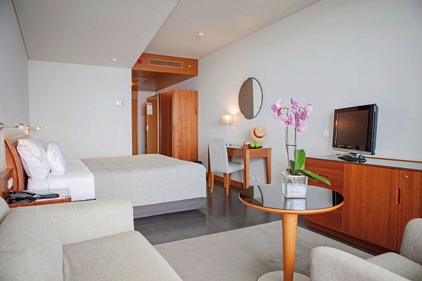 Vidamar Resorts Madeira - Wohnbeispiel Doppelzimmer Gartenblick (Zimmercodierung DBG)