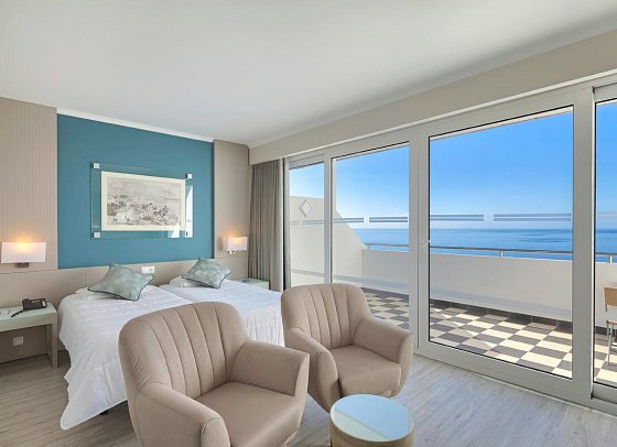 Orca Praia - Wohnbeispiel Doppelzimmer Deluxe Meerblick (Zimmercodierungen DDM & D1M)