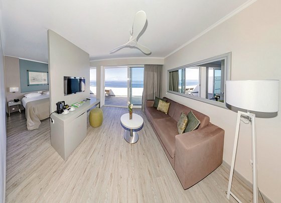Orca Praia - Wohnbeispiel Juniorsuite Meerblick (Zimmercodierungen JDM & JSM)