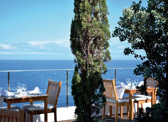 Madeira Regency Cliff