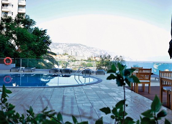 Madeira Regency Cliff