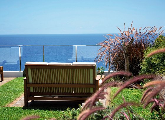 Madeira Regency Cliff