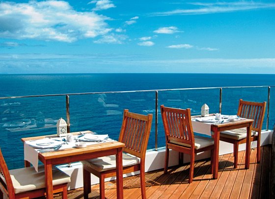 Madeira Regency Cliff