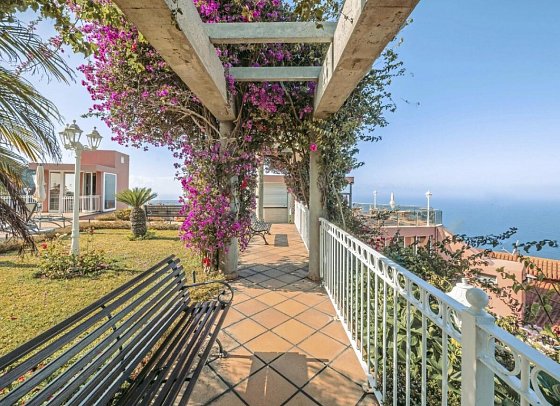 Ocean Gardens