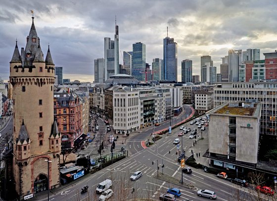 Flemings Selection Hotel Frankfurt City - Blick vom Hotel auf die Frankfurter Skyline