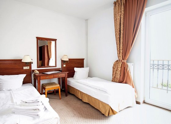 Gold - Wohnbeisoiel Doppelzimmer Standard (Zimmercodierungen DG1, DG2 & DC1)