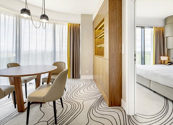 Radisson Blu Resort Swinoujscie - Wohnbeispiel Suite seitlicher Meerblick (Zimmercodierung W1N)