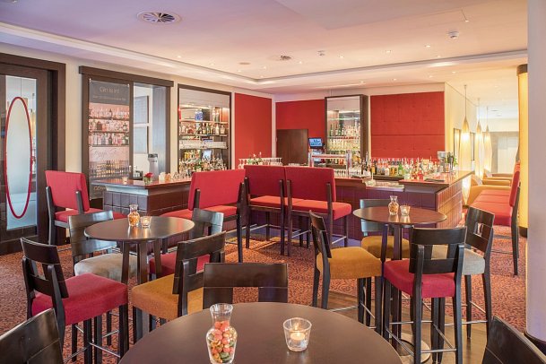 Best Western Premier Castanea Resort Hotel - Bar Fairway