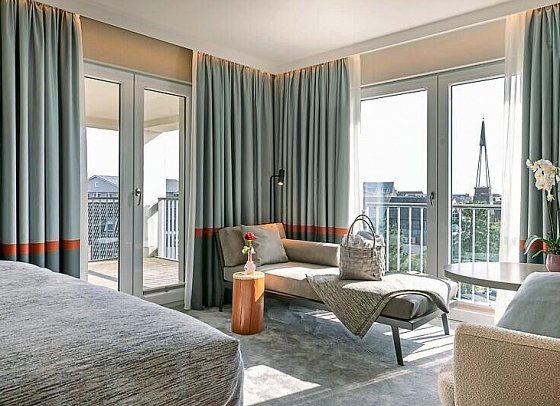 A-ROSA Sylt - Wohnbeispiel Doppelzimmer Komfort Landblick Balkon (Zimmercodierung DKB)