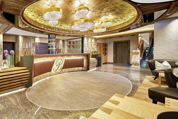 Berghof - Crystal Spa & Sports