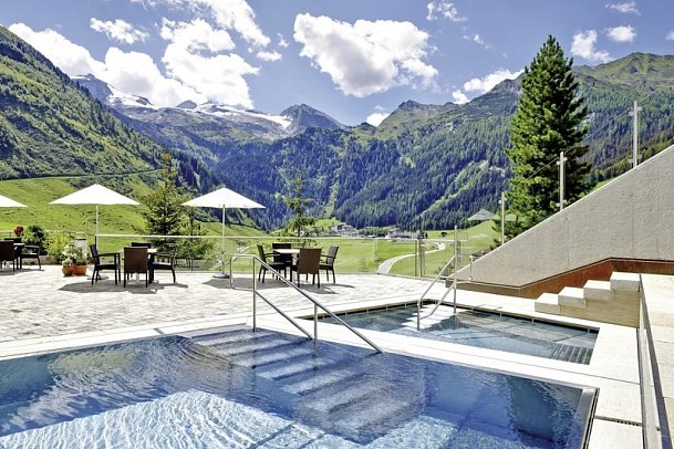 Berghof - Crystal Spa & Sports