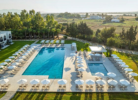 Caravia Beach Hotel