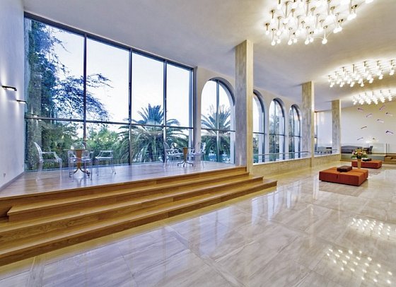 Caravia Beach Hotel