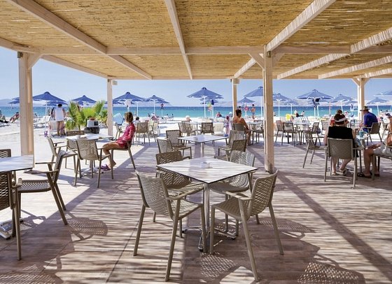 Caravia Beach Hotel
