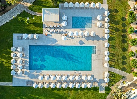 Caravia Beach Hotel