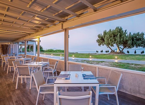 Porto Bello Royal Resort & Spa - Isalos Taverne