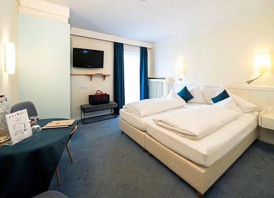 Naturhotel Ortners Eschenhof - Wohnbeispiel Doppelzimmer Economy (Zimmercodierung DE1)