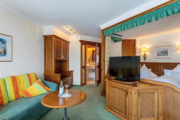 Alpenhotel Oberstdorf - ein Rovell Hotel - Wohnbeispiel Doppelzimmer Komfort Balkon oder Terrasse (Zimmercodierung DB2)