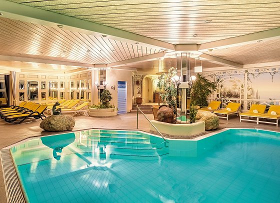 Alpenhotel Oberstdorf - ein Rovell Hotel - AlpVita SPA, Innenpool