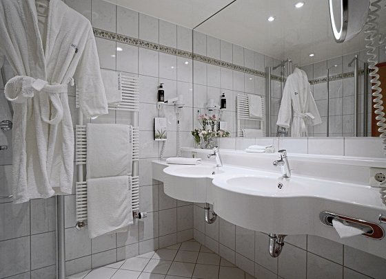 Berghotel Jägerhof - Wohnbeispiel Doppelzimmer Komfort (Zimmercodierungen DF1, DF2, EF1 & DE1)