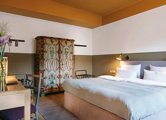 HENRI Hotel Garmisch-Partenkirchen - Wohnbeispiel Chambre mit Balkon (Zimmercodierung DB2)