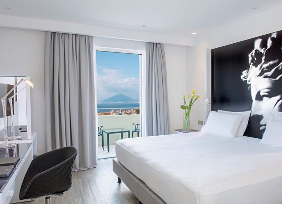 Hilton Sorrento Palace - Wohnbeispiel Doppelzimmer Superior Meerblick (Zimmercodierung DSM)