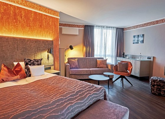 Parkhotel Altmühltal - Wohnbeispiel Juniorsuite Brombachsee (Zimmercodierung JB2)