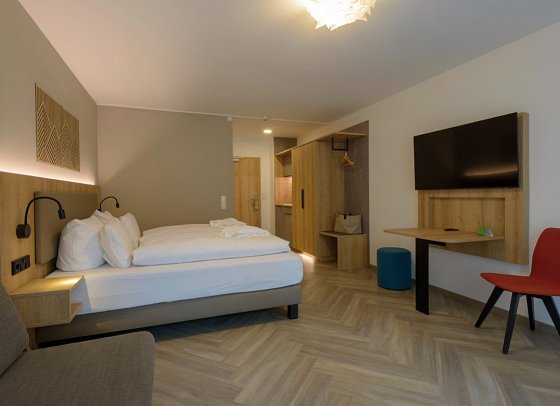 BERGlässig Hotel Bodenmais - Wohnbeispiel Appartement Deluxe Typ 1 (Zimmercodierung AD1)