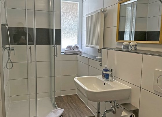 Maiers Hotel-Resort - Wohnbeispiel Bad (Zimmercodierung DB1)