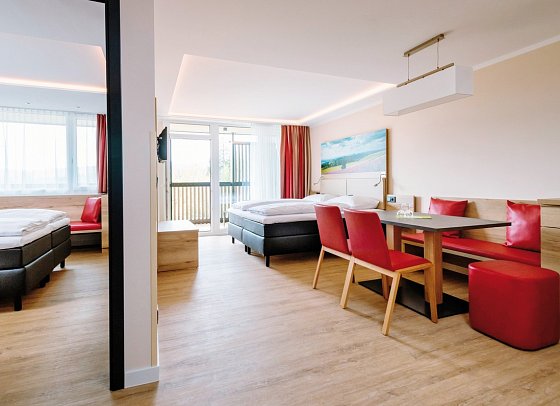 Rhön Park Aktiv Resort - Wohnbeispiel Familienappartement Deluxe (Zimmercodierungen AD1, AD2, AX8 & AX9)