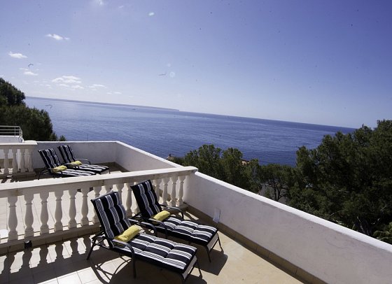 BonSol Resort & Spa - Terrasse mit Blick aufs Meer