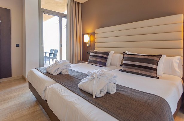 Marins Beach Club - Wohnbeispiel Suite Erdgeschoss mit Terrasse (Zimmercodierung WB2)