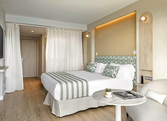 Barceló Illetas Albatros - Wohnbeispiel Doppelzimmer Deluxe Meerblick (Zimmercodierung DDM)