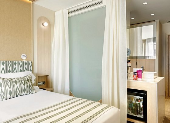 Barceló Illetas Albatros - Wohnbeispiel Doppelzimmer Superior mit Terrasse (Zimmercodierung DS1)
