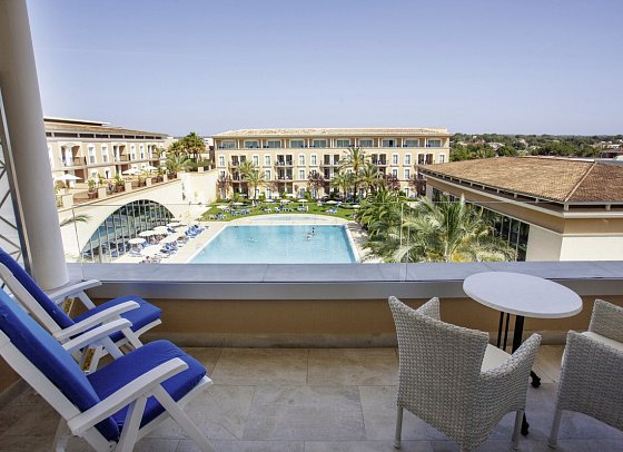 Grupotel Playa de Palma Suites & Spa - Wohnbeispiel Juniorsuite Poolblick (Zimmercodierung JBP)