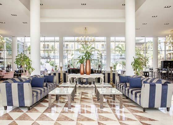 Grupotel Playa de Palma Suites & Spa