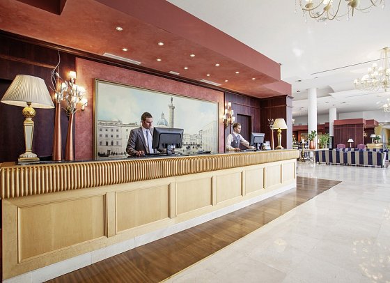 Grupotel Playa de Palma Suites & Spa