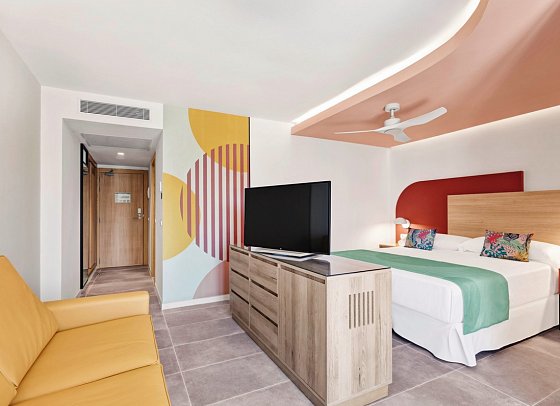 RIU Concordia - Wohnbeispiel Doppelzimmer (28qm. mit Sofa) (Zimmercodierung DB2)