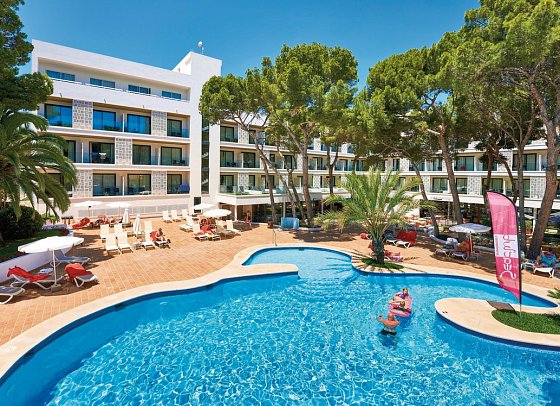 S'Entrador Playa & Spa